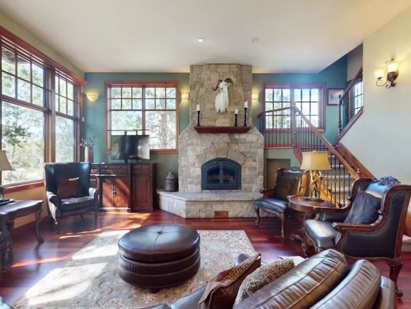 Keystone Six Bedroom Luxury Vacation Home Perfect Getaway 6,000 Sq Ft. NEW ARRIVAL!