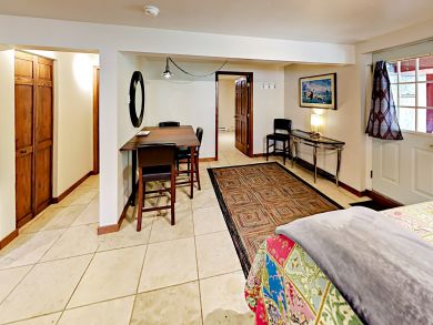 Mountain Studio in Vail with Shared Hot Tub Sleeps 4 Guests