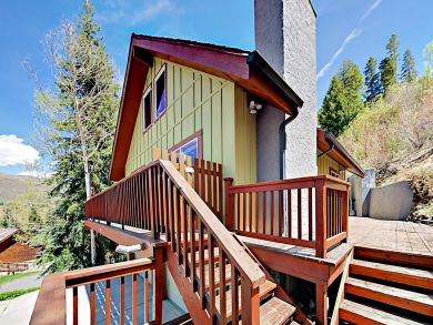 Mountain Studio in Vail with Shared Hot Tub Sleeps 4 Guests