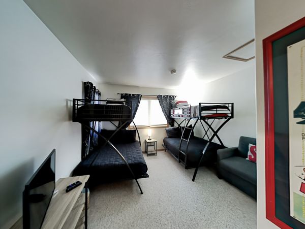Townhome near Nottingham Lake