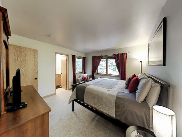 Townhome near Nottingham Lake