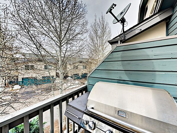 Townhome near Nottingham Lake