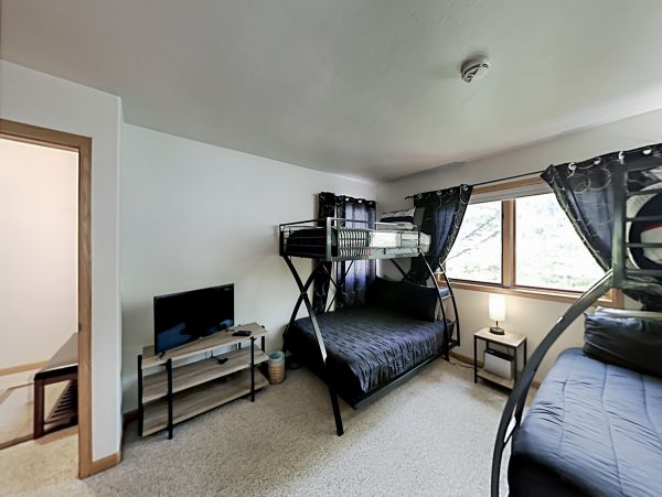 Townhome near Nottingham Lake