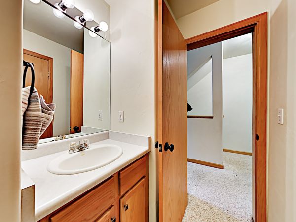 Townhome near Nottingham Lake