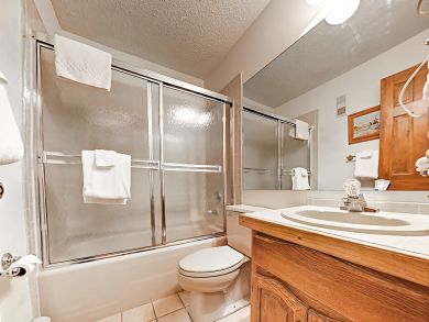 Steamboat Springs 4 Bedroom Ski Condo Sleeps 14 Walk to Lift