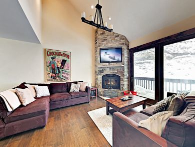 Beautiful Vail 3 Bedroom Vacation Townhouse Sleeps 8 Guests