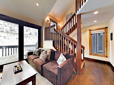 Beautiful Vail 3 Bedroom Vacation Townhouse Sleeps 8 Guests