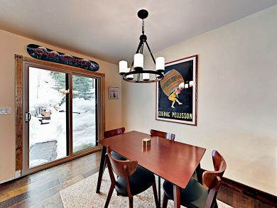 Beautiful Vail 3 Bedroom Vacation Townhouse Sleeps 8 Guests