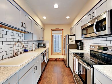 Beautiful Vail 3 Bedroom Vacation Townhouse Sleeps 8 Guests