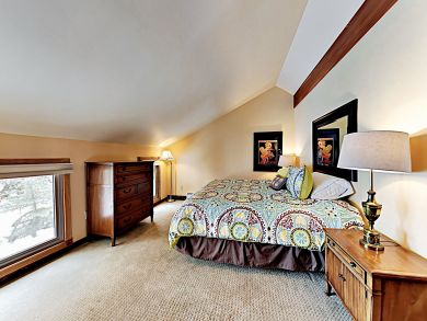 Beautiful Vail 3 Bedroom Vacation Townhouse Sleeps 8 Guests