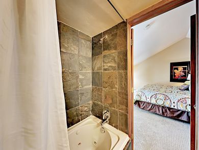 Beautiful Vail 3 Bedroom Vacation Townhouse Sleeps 8 Guests