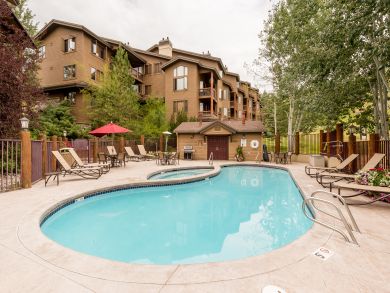 Steamboat Ski-in/Ski-out with Pool and Hot Tub Steamboat Ski-in/Ski-out with Pool and Hot Tub