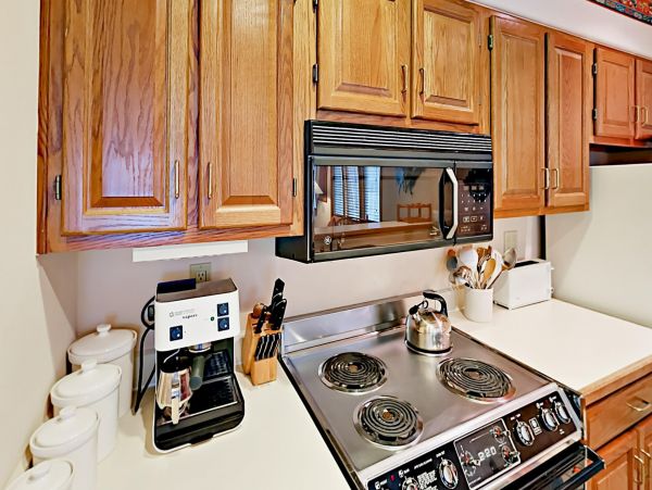 Ski-In/Ski-Out Condo with Hot Tub, Creek Views & Two Blocks to the Village!