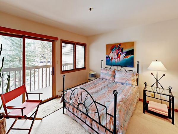 Ski-In/Ski-Out Condo with Hot Tub, Creek Views & Two Blocks to the Village!