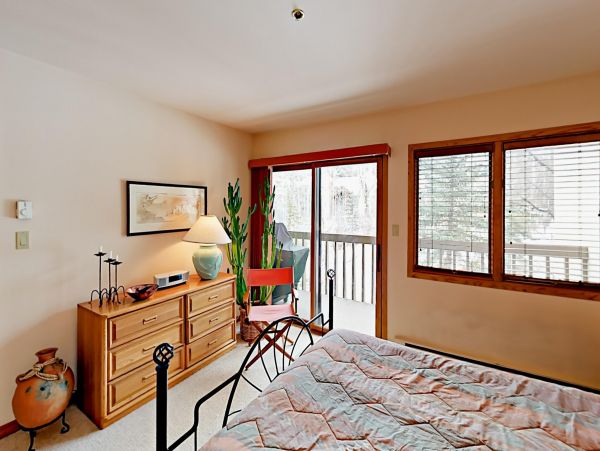 Ski-In/Ski-Out Condo with Hot Tub, Creek Views & Two Blocks to the Village!