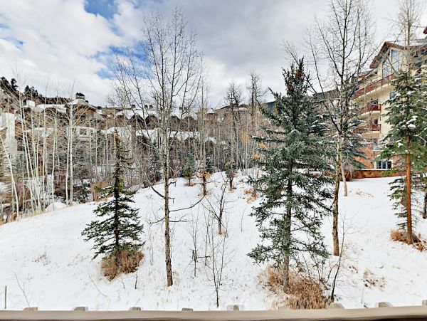 Ski-In/Ski-Out Condo with Hot Tub, Creek Views & Two Blocks to the Village!