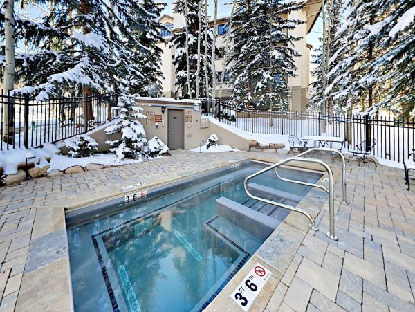 Ski-In/Ski-Out Condo with Hot Tub, Creek Views & Two Blocks to the Village!