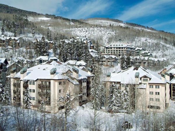 Ski-In/Ski-Out Condo with Hot Tub, Creek Views & Two Blocks to the Village!