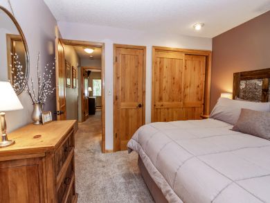 Avon Condo 936274