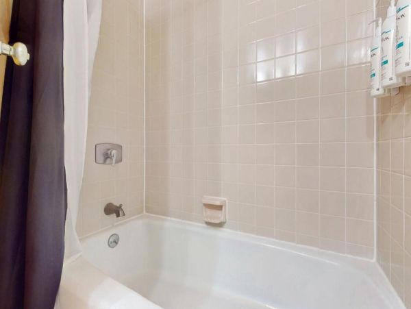 Luxurious 2BR/2BA Condo with Stunning Mountain Views