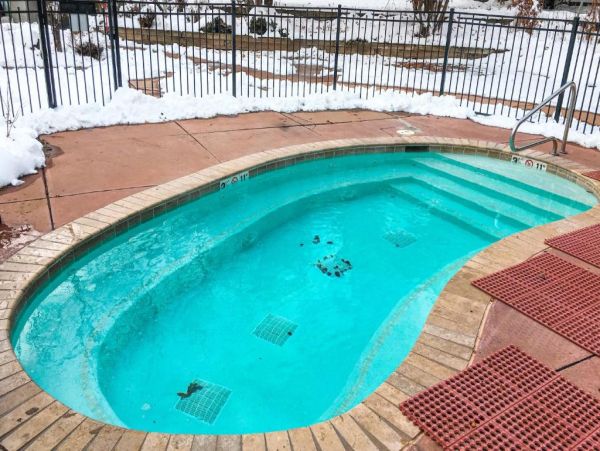 Luxurious 2BR/2BA Condo with Stunning Mountain Views