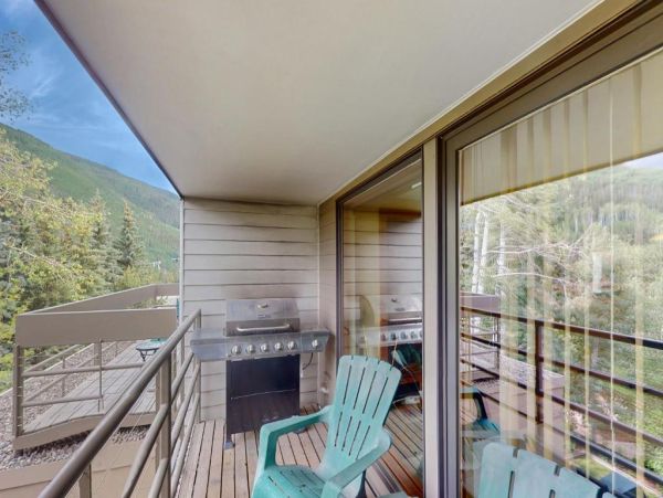 Luxurious 2BR/2BA Condo with Stunning Mountain Views