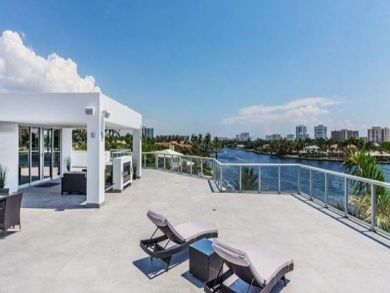 Luxury Six Bedroom Vacation Home in Fort Lauderdale