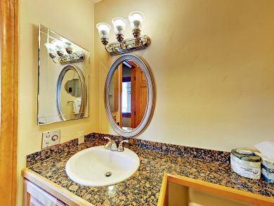 Avon Condo 936323