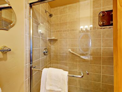 Avon Condo 936323