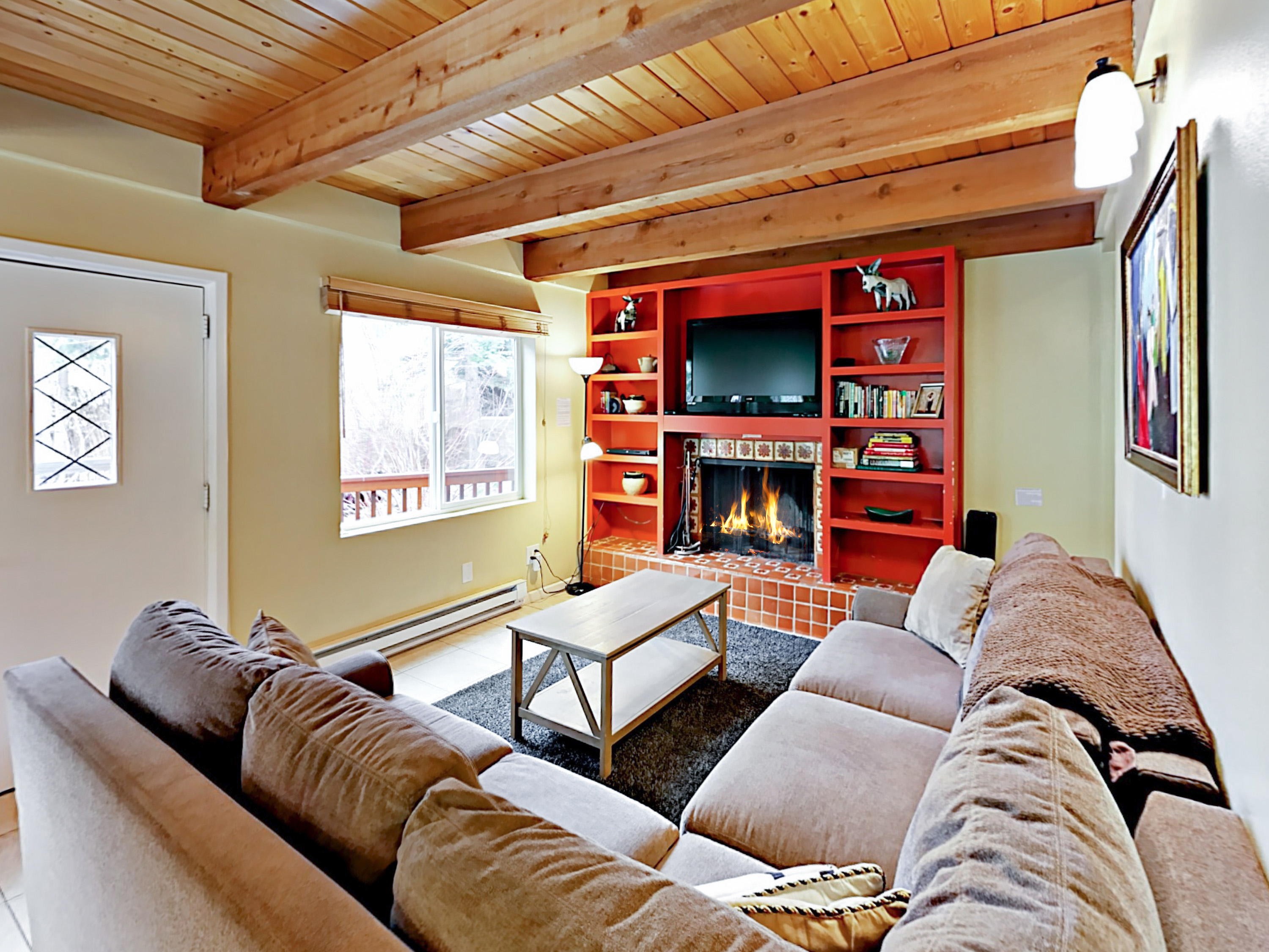 Nice 2 Bedroom Vacation Condo Sleeps 7 Guests in West Vail