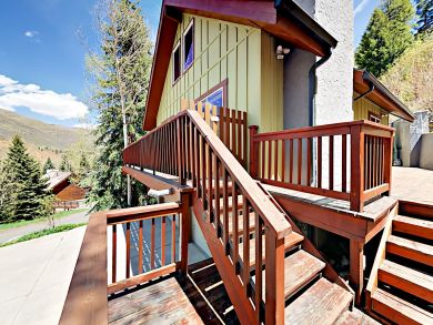 Nice 2 Bedroom Vacation Condo Sleeps 7 Guests in West Vail
