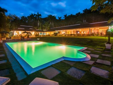 Jamaica Home 936366