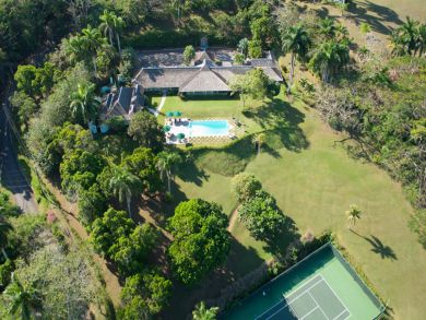 Jamaica Home 936366