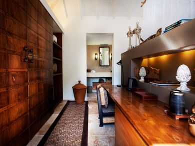 St. Barts Home 936396