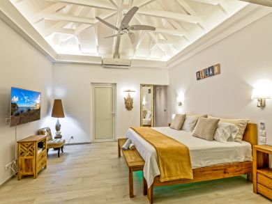 St. Barts Home 936428