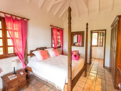 St. Barts Home 936437