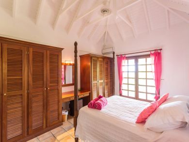 St. Barts Home 936437