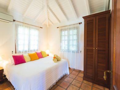 St. Barts Home 936437