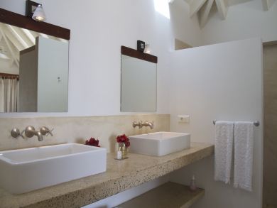 St. Barts Home 936444