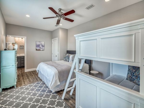 Miramar Beach Luxury Vacation Rental - 7-Bedroom Villa with Private Pool & Golf Cart