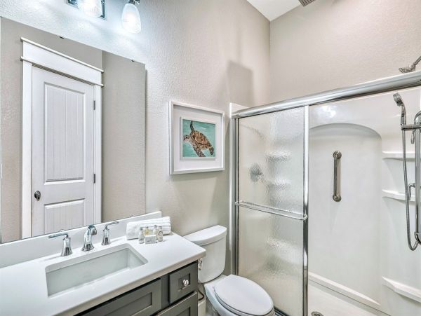 Miramar Beach Luxury Vacation Rental - 7-Bedroom Villa with Private Pool & Golf Cart