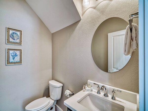 Miramar Beach Luxury Vacation Rental - 7-Bedroom Villa with Private Pool & Golf Cart