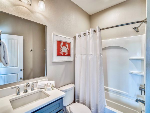 Miramar Beach Luxury Vacation Rental - 7-Bedroom Villa with Private Pool & Golf Cart