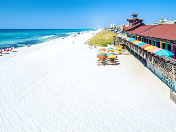 Miramar Beach Luxury Vacation Rental - 7-Bedroom Villa with Private Pool & Golf Cart