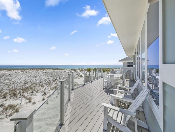 6-Bedroom Gulf Breeze Vacation Rental with Pool & Views