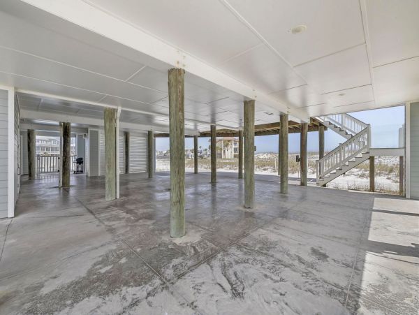 6-Bedroom Gulf Breeze Vacation Rental with Pool & Views