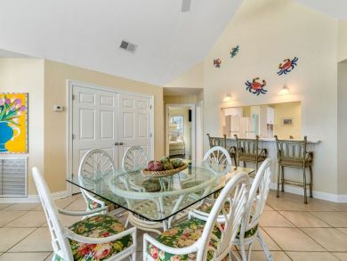 Charming Vacation Rental on Gulf Shores. Call Today