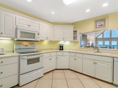 Charming Vacation Rental on Gulf Shores. Call Today