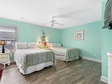 Charming Vacation Rental on Gulf Shores. Call Today