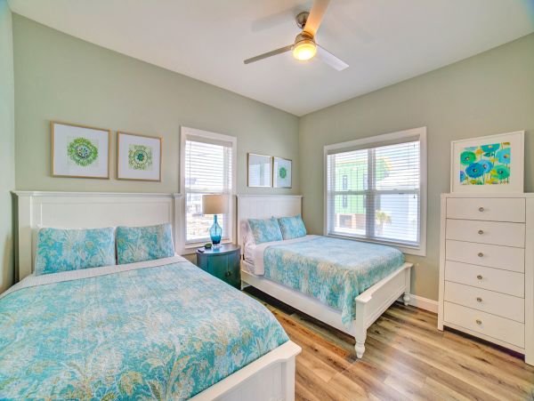 Beach Front Pensacola Vacation Home Six Bedroom Beach House Pool